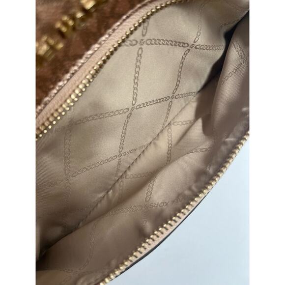 Michael‎ Kors Rose Gold Pink
Trim Metallic Signature
Monogram Rhea Zip backpack - Picture 15 of 16